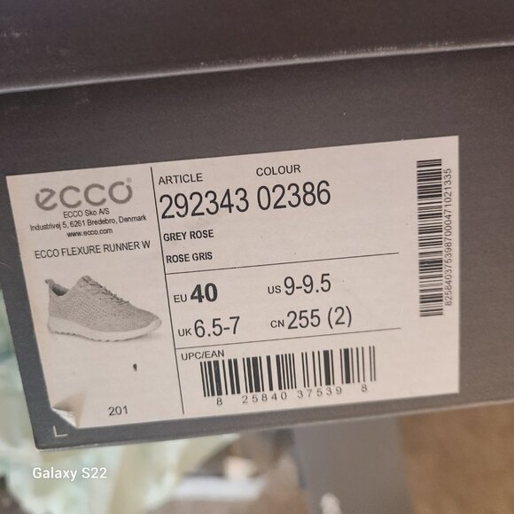 Ecco Flexure Runner Sneakers. Color "Grey Rose". NIB. Sizes: Various - Picture 12 of 12